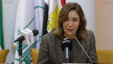 وزيرة الثقافة ناعية حلمى بكر: خسارة كبيرة للفن المصرى والعربى
